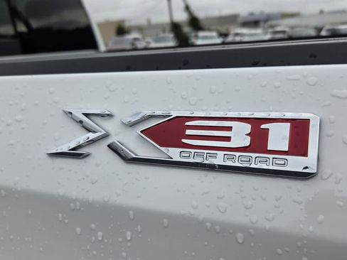 Used 2025 GMC Sierra 1500 SLT w/ SLT Premium Plus Package AWD/4WD image 13