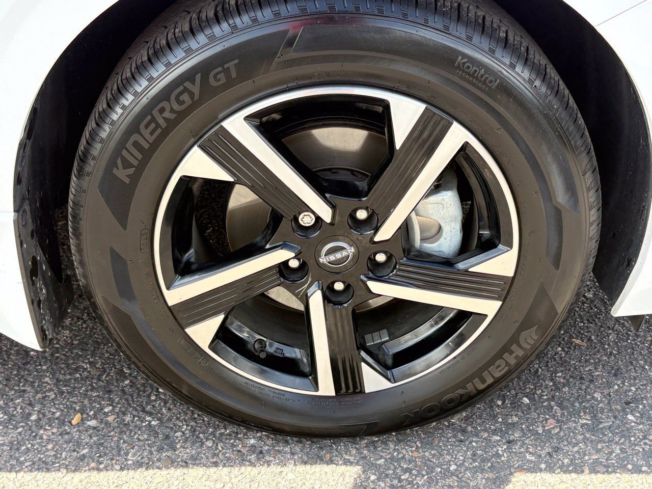Certified 2025 Nissan Sentra SV FWD image 10