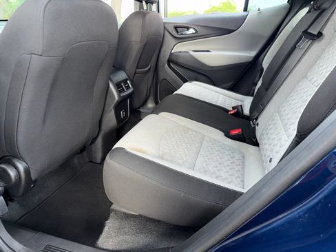Used 2022 Chevrolet Equinox LS w/ LPO, Chrome Package FWD image 26