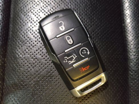 Used 2021 RAM 1500 Laramie image 32