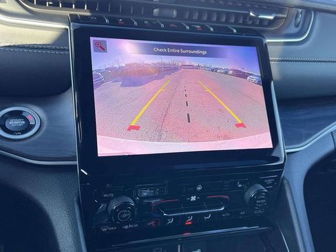 New 2025 Jeep Grand Cherokee L Limited image 7