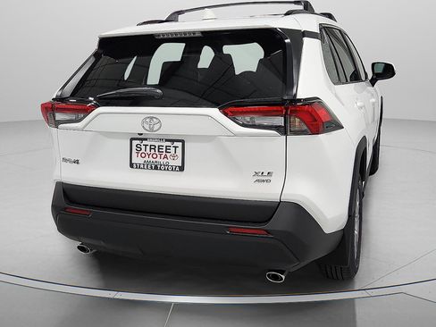 Used 2025 Toyota RAV4 XLE w/ Weather Package AWD/4WD image 3