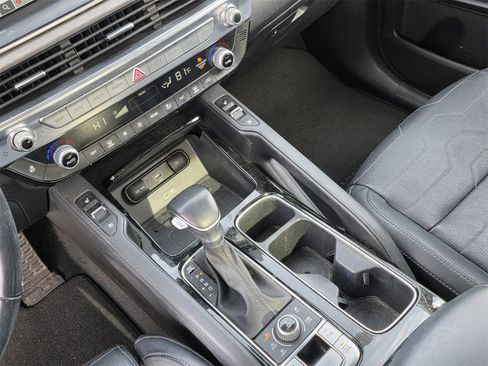 Used 2021 Kia Telluride SX w/ SX Prestige Package image 15