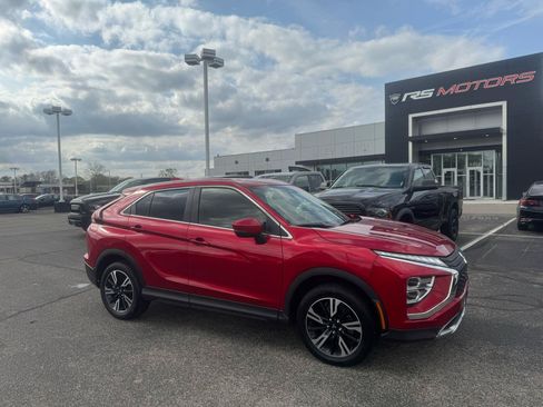 Used 2024 Mitsubishi Eclipse Cross SE AWD/4WD image 2