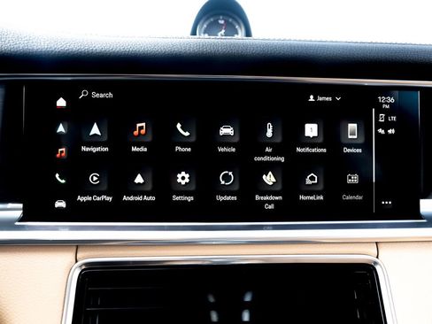 Used 2023 Porsche Panamera 4 Platinum Edition image 22