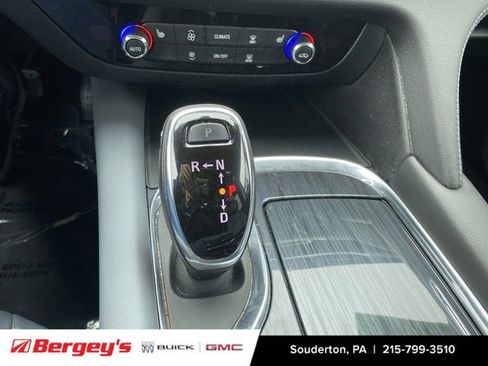 Used 2020 Buick Enclave Essence w/ Sound and Sites Package FWD image 18