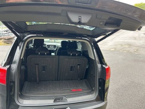 Used 2019 GMC Acadia SLE w/ LPO, Floor Liner Package image 14
