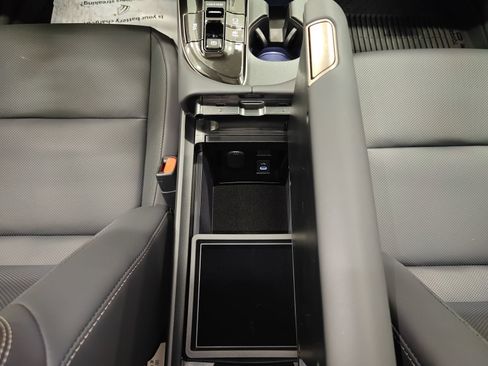 New 2025 Toyota Crown Signia image 28