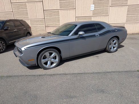 Used 2011 Dodge Challenger R/T RWD image 1