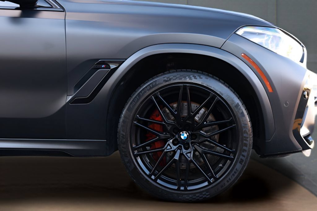 Used 2021 BMW X6 M w/ Competition Package AWD/4WD image 22