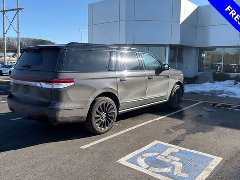 Used 2022 Lincoln Navigator L Black Label image 4