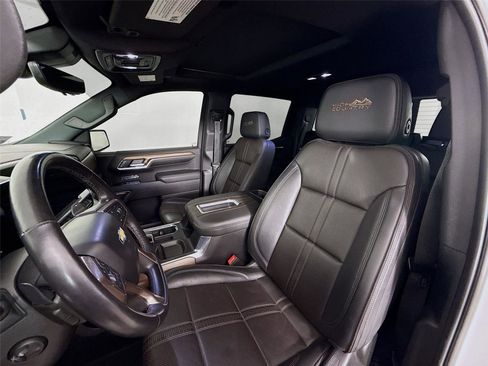 Used 2022 Chevrolet Silverado 1500 High Country w/ High Country Premium Package image 15