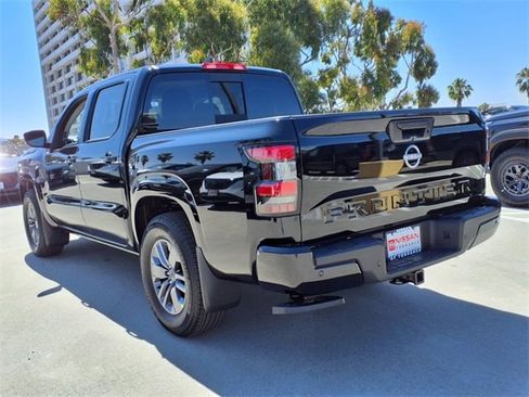 New 2025 Nissan Frontier SV w/ Tow Package image 10