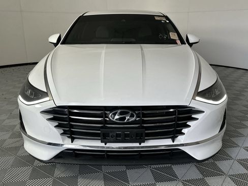 Used 2023 Hyundai Sonata SE FWD image 3