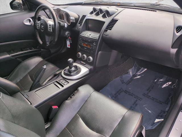 Used 2006 Nissan 350Z Touring RWD image 20