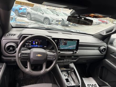 Used 2025 Chevrolet Colorado W/T w/ WT Custom Package image 17