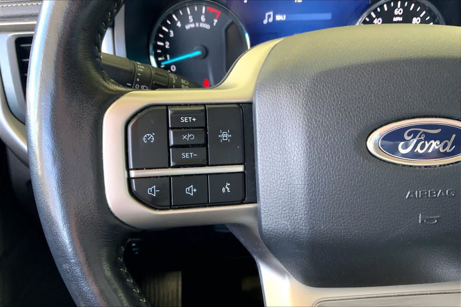 Used 2024 Ford Expedition XLT AWD/4WD image 23
