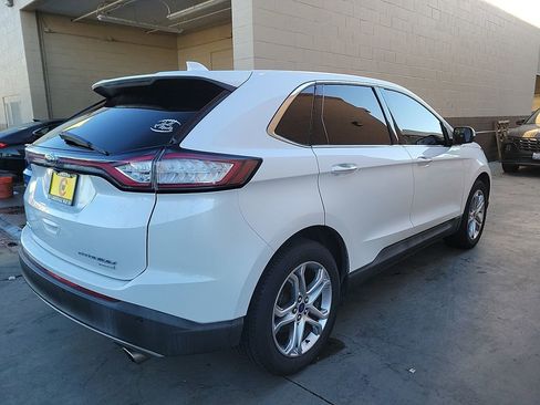 Used 2015 Ford Edge Titanium w/ Technology Package image 4