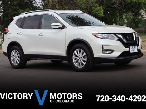 Used 2017 Nissan Rogue SV w/ SV Premium Package AWD/4WD image 1