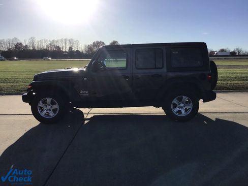 Used 2019 Jeep Wrangler Unlimited Sport S image 7