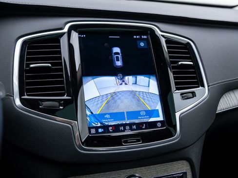 Used 2023 Volvo XC90 B6 Ultimate w/ Protection Package Premier image 25