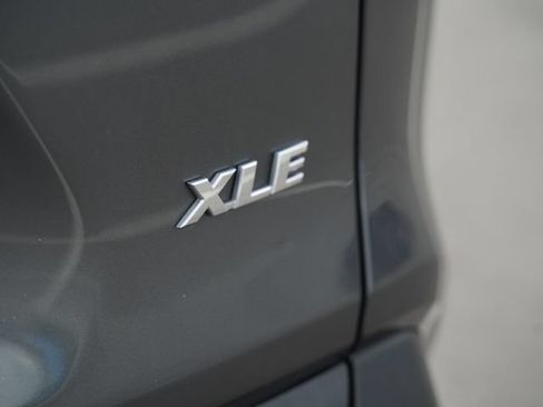 Used 2024 Toyota RAV4 XLE FWD image 41