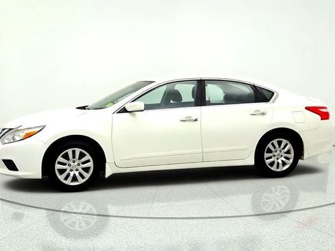 Used 2017 Nissan Altima 2.5 S w/ Power Driver Seat Package FWD image 8