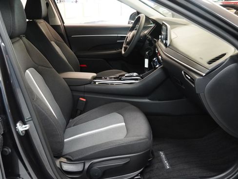 Used 2021 Hyundai Sonata SE w/ Cargo Package FWD image 23