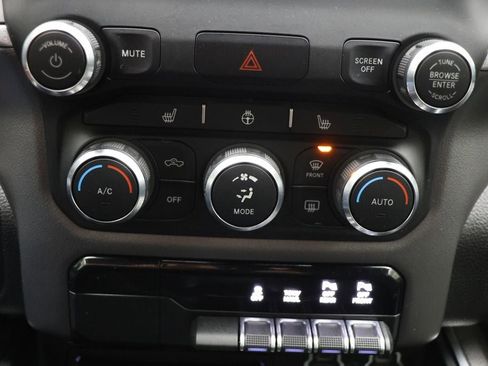 Used 2019 RAM 1500 Big Horn image 28