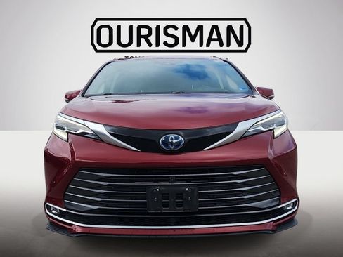 Certified 2021 Toyota Sienna Platinum AWD/4WD image 2