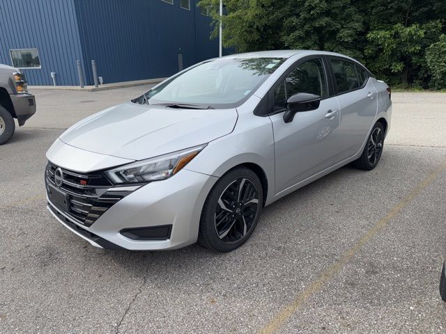 Used 2024 Nissan Versa SR FWD image 2