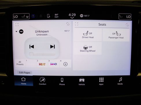 Used 2024 Chrysler Pacifica Touring-L FWD image 32