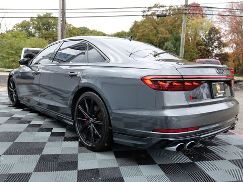 Used 2022 Audi S8 w/ S8 Executive Package image 91
