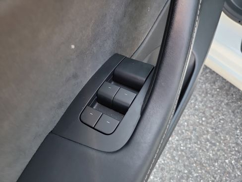 Used 2023 Tesla Model 3 Standard Range image 15