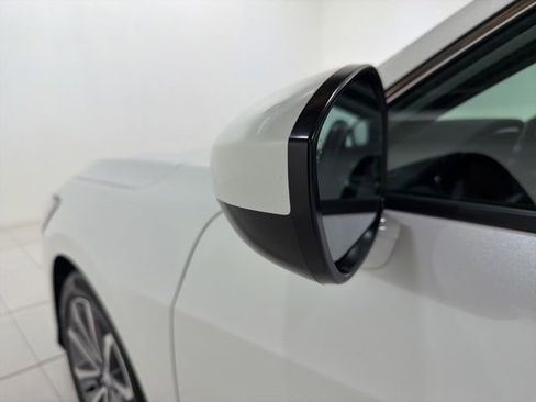 Certified 2024 Acura Integra FWD image 9