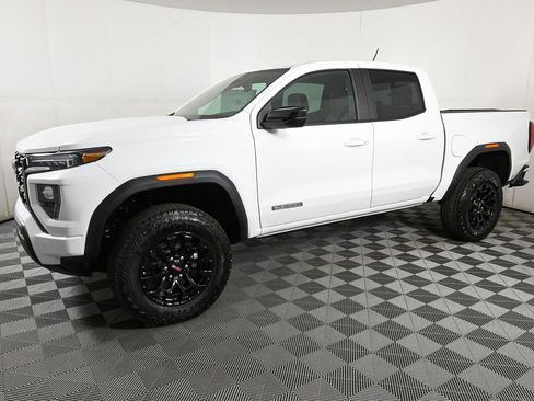 New 2026 GMC Canyon Elevation w/ Convenience Package image 2