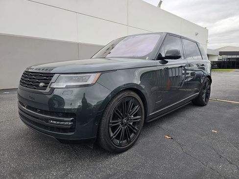 Used 2023 Land Rover Range Rover Long Wheelbase SE image 4