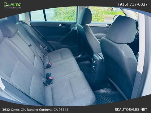 Used 2013 Volkswagen Tiguan S image 22