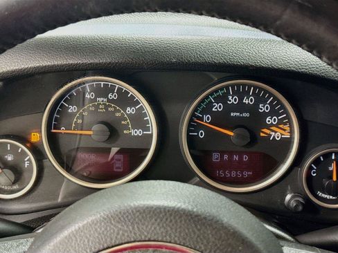 Used 2016 Jeep Wrangler Unlimited Sahara AWD/4WD image 11