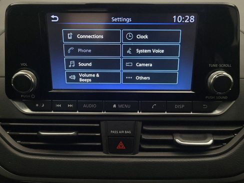 Used 2024 Nissan Altima 2.5 S FWD image 25