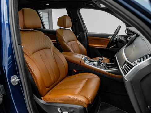 Used 2022 BMW X7 M50i w/ Dynamic Handling Package AWD/4WD image 45