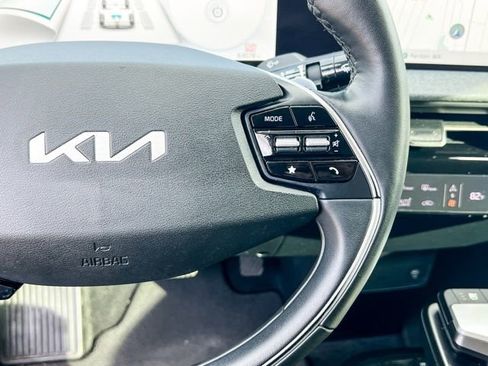 Certified 2022 Kia EV6 Wind w/ Wind Technology Package image 24