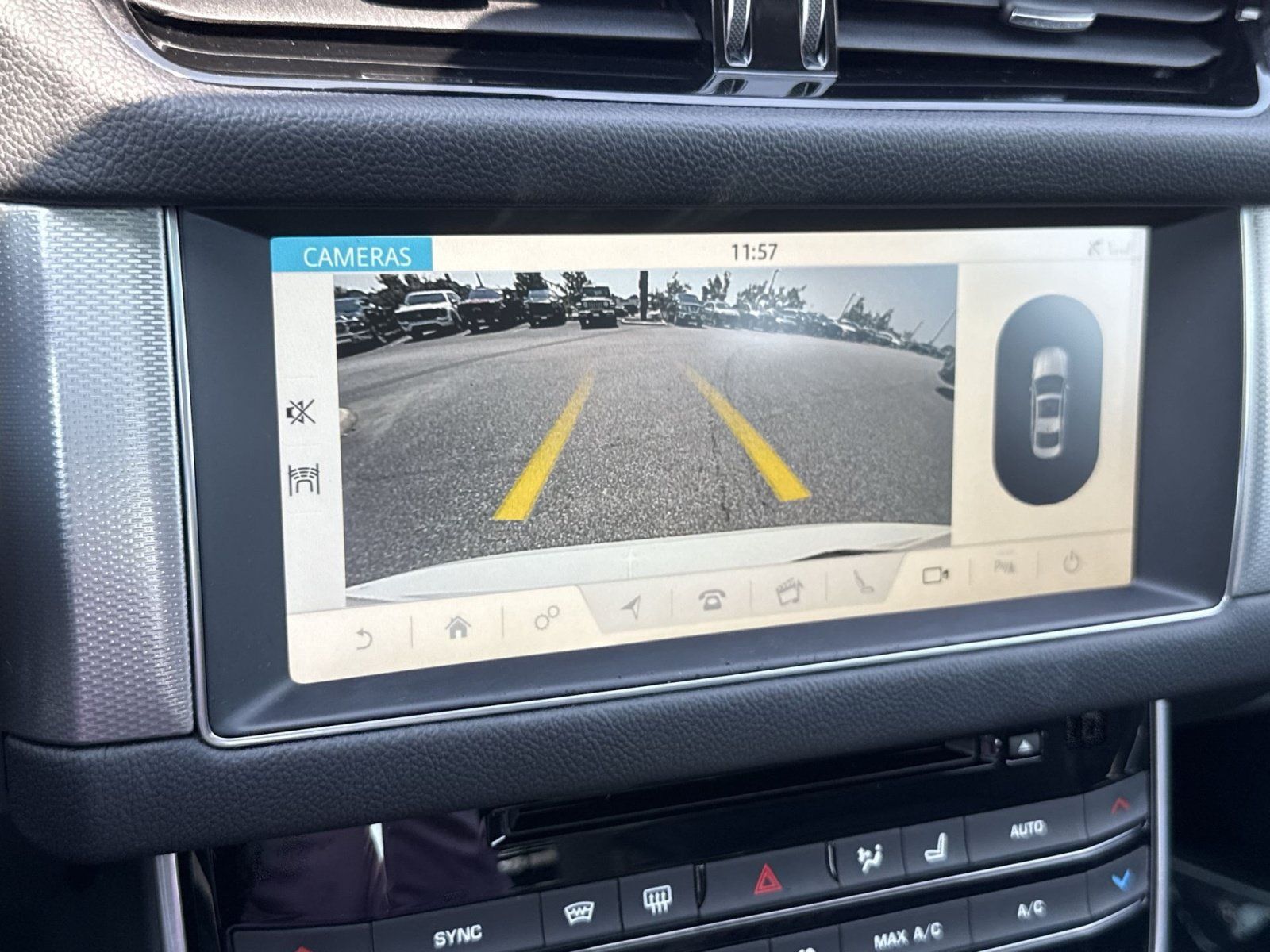 Used 2018 Jaguar XF Prestige AWD/4WD image 19