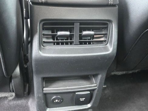 Used 2024 Ford Edge Titanium AWD/4WD image 22