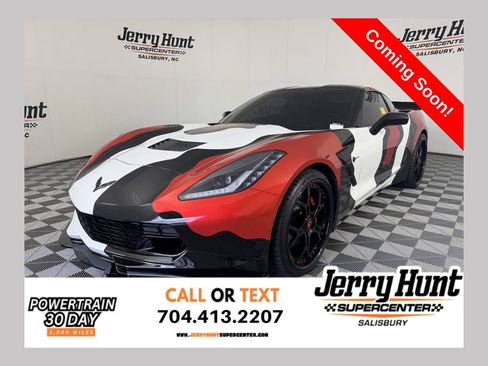 Used 2019 Chevrolet Corvette Stingray Coupe w/ 1LT RWD image 1