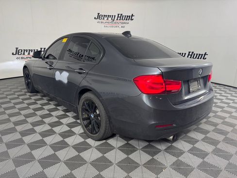 Used 2018 BMW 320i xDrive Sedan AWD/4WD image 9