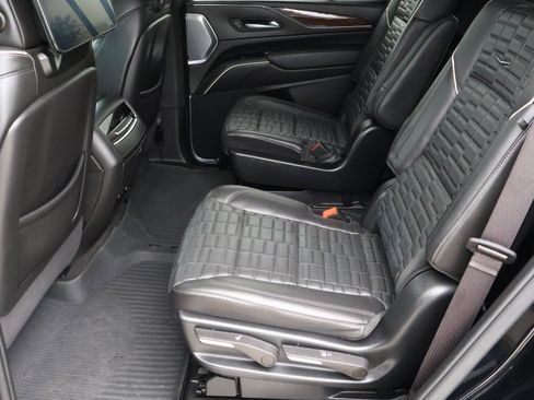 Used 2024 Cadillac Escalade Sport Platinum w/ LPO, ONYX Package AWD/4WD image 28