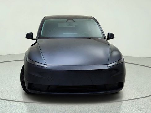 Used 2026 Tesla Model Y Long Range AWD/4WD image 3