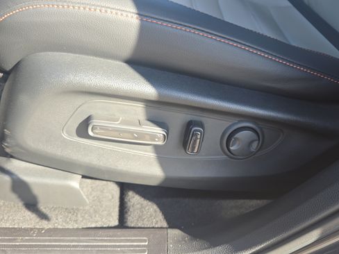 Used 2024 Honda CR-V Sport Touring image 10