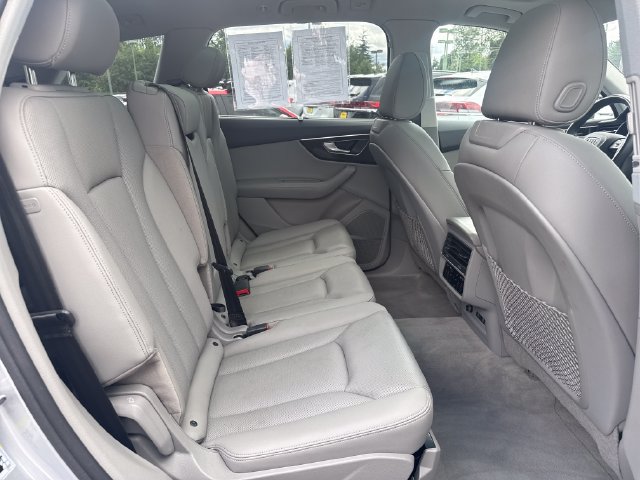 Used 2022 Audi Q7 3.0T Premium Plus w/ Premium Plus Package AWD/4WD image 10